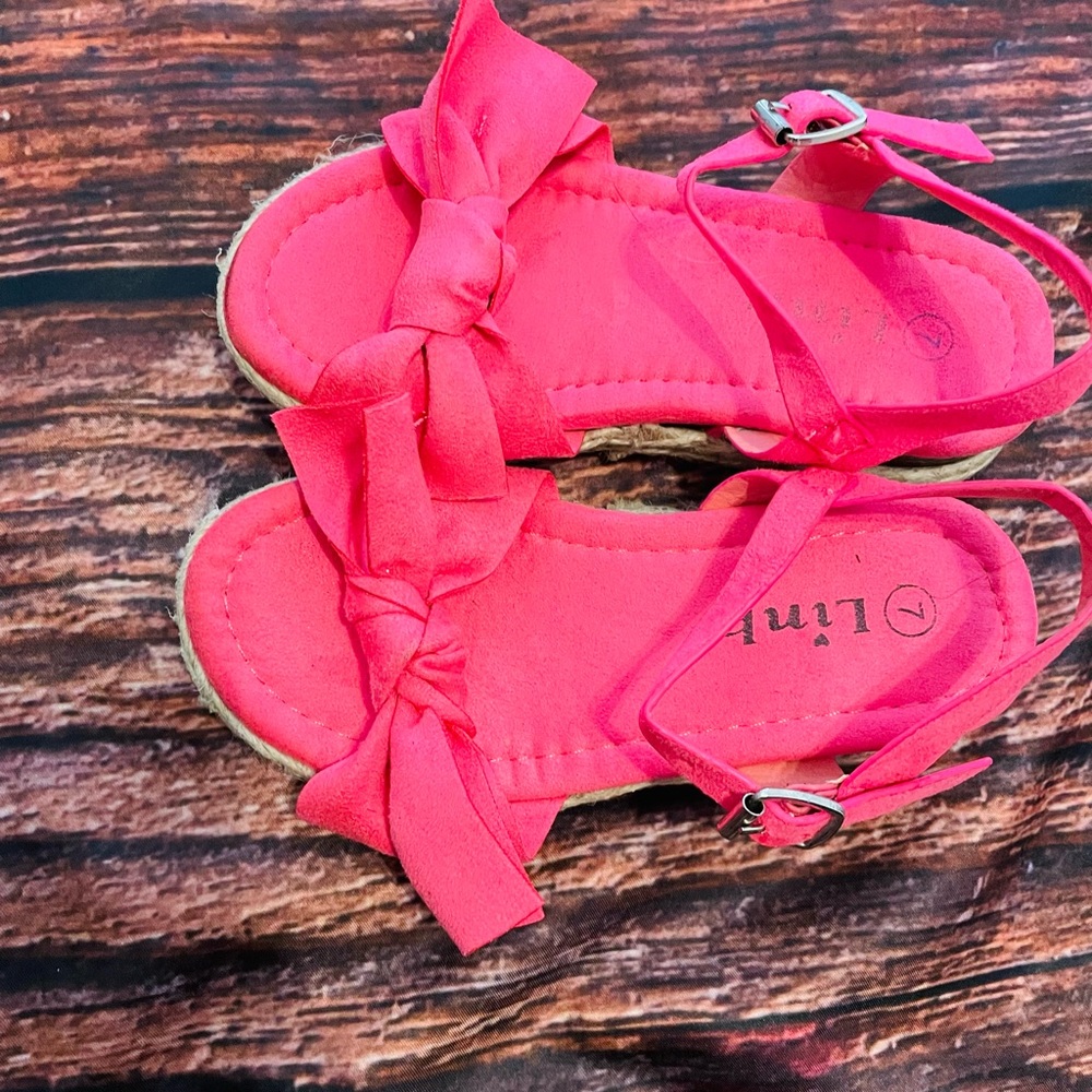 pink toddler sandals